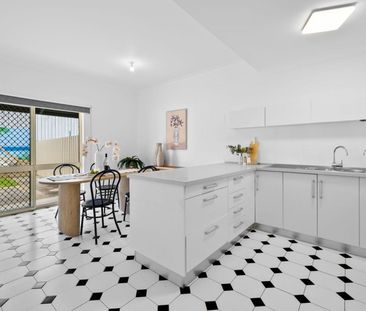 Stylish & Low-Maintenance Living - Photo 4