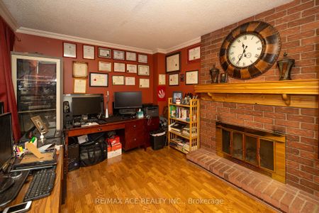 Detached Home For Lease | E8027752 - Photo 4