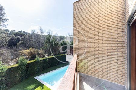 5 bedroom luxury Villa for rent in Sant Cugat, Spain - Photo 2