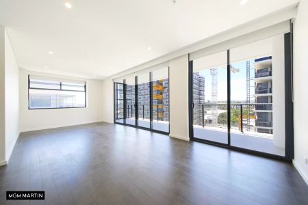 MGM MARTIN - SPACIOUS 3-BEDROOM APARTMENT WITH STUNNING PANORAMIC VIEWS - Photo 2