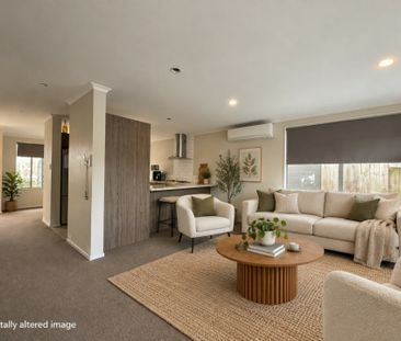 Spacious, Comfortable Family Home in Addison - Photo 1
