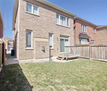 For Lease - 4 Humberstone Crescent, Brampton, Ontario - Photo 6