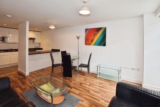 2 bedroom flat to rent - Photo 1