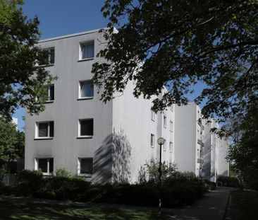 Dachgeschosswohnung mit Essbereich und zwei Loggien // DG rechts - Photo 2