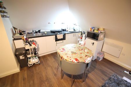 Hatton Road, Feltham - Photo 4