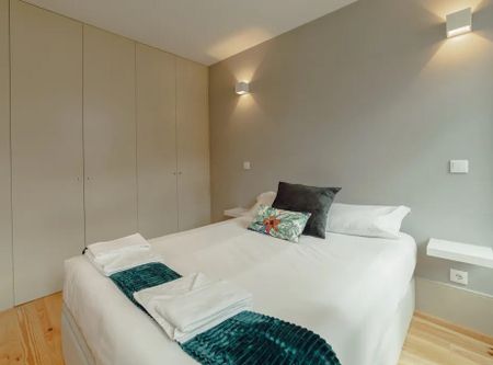 Rua de Antero de Quental, Porto, Braga 4050-052 - Photo 5