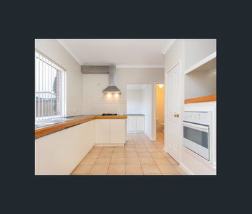 Spacious Home in Murdoch - Photo 5
