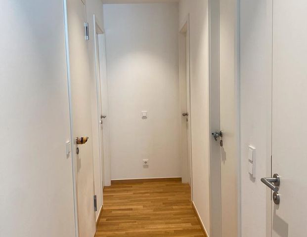 Moderne Neubauwohnung mit drei Zimmern im Südwesten Berlins - Photo 1