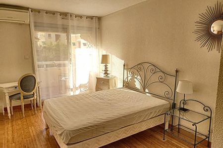 Appartement Bandol 3 pièce(s) 62.83 m² - COEUR DE VILLE ET ACCES PLAGE RENECROS - - Photo 4
