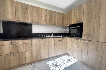 Mougins – Maison avec garage et jardin en résidence sécurisée - Photo 3