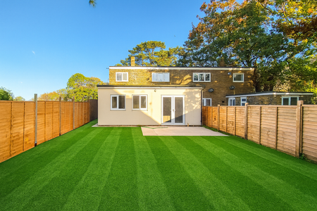 4 bedroom semi-detached house to rent - Photo 2