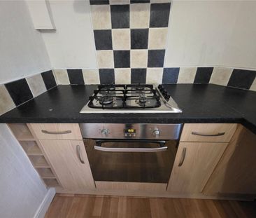 Leeds Road, Dewsbury, West Yorkshire, WF12 - Photo 4