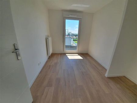 Location appartement 3 pièces - 67.52m² à Lille (59000) - Photo 3