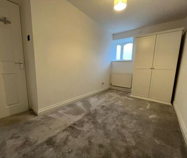 2 bedroom property to rent - Photo 1