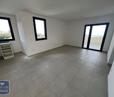 Location Appartement 2 pièces 55m² LE TAMPON 97430 - Photo 1