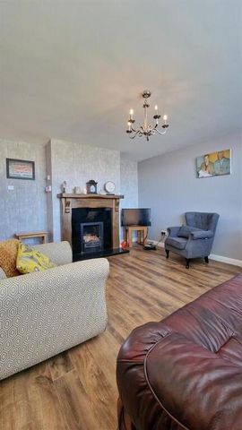 18 Park Hill, Dromore, BT25 1PL - Photo 2