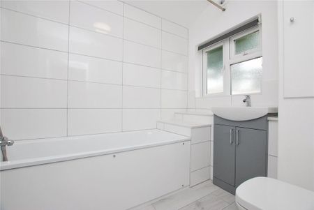 2 bedroom semi-detached house to rent - Photo 5