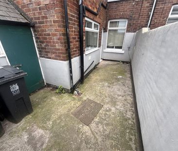 2 bedroom terraced house to rent - Photo 6
