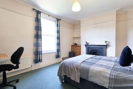 5 bedroom terraced house to rent - Photo 3