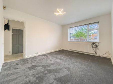 3 bedroom semi-detached house to rent - Photo 3