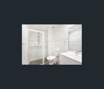 Light and Bright whilst conveniently located! - Photo 6