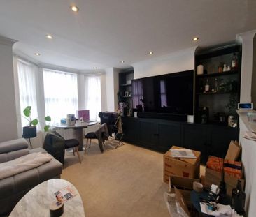2 bedroom maisonette to rent - Photo 2