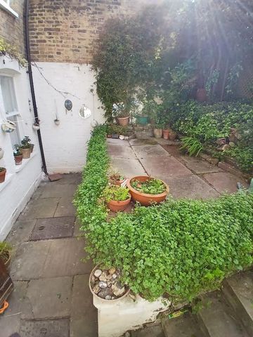 1 Bed Flat, London, NW3 - Photo 2