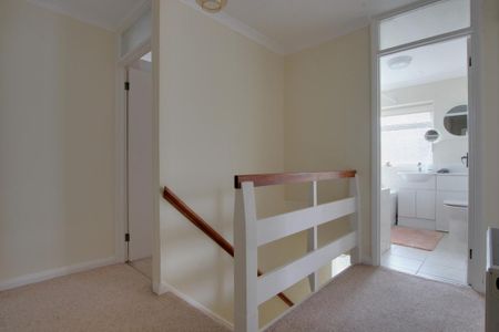 4 bedroom detached house to rent - Photo 4