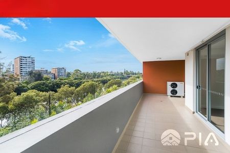 River view two bedroom Apartment in Parramatta - Photo 2