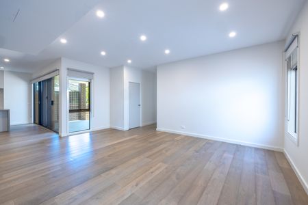 1/150 Power Avenue, Chadstone VIC 3148 - Townhouse For Rent | Domain - Photo 4