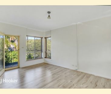 Charming One-Bedroom Unit with Leafy Outlook - Photo 6