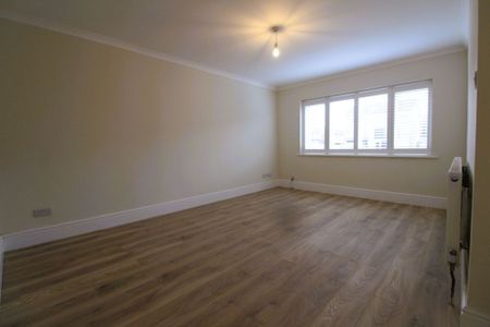 Badgers Walk, Burgess Hill, RH15 - Photo 2