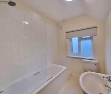 3 bedroom semi-detached house to rent - Photo 4