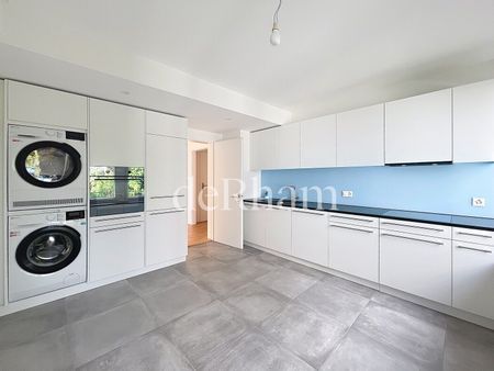 Quiet neighborhood near Ouchy. - Photo 4