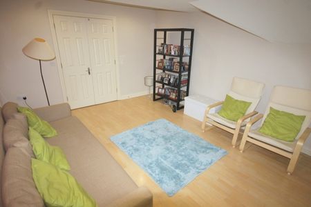 Old Mill Place, Wraysbury, Staines-Upon-Thames,TW19 - Photo 2