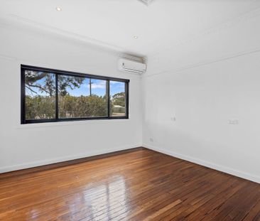 Renovated 2 Bedroom Home - Corner Block - Photo 2