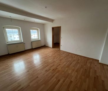Großzügige 6-Zimmer-Dachgeschosswohnung mit zwei Bädern (Badewanne ... - Photo 1
