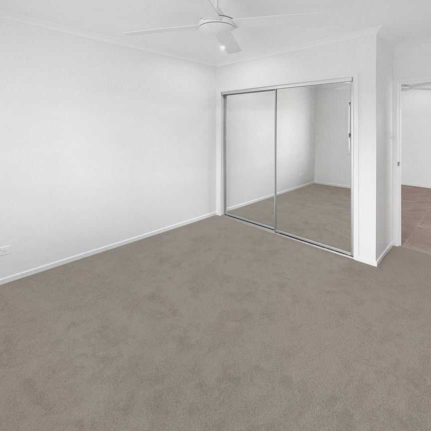 Great view and location - 2 bedroom home in Aspect estate - Photo 1