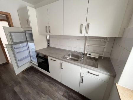 Moderne Einbauküche in renovierter 3-Zimmer-Wohnung in Castrop-Rauxel Merklinde - Photo 3
