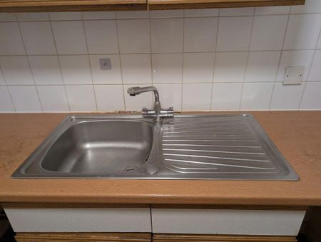 1 bedroom flat to rent - Photo 4