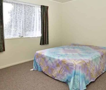 THREE BEDROOM MODERNIZED HOME - Photo 5