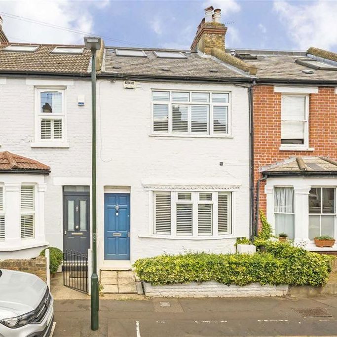 4 bedroom terraced house to rent - Photo 1