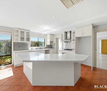 Peaceful Family Living in a Private Cul-de-Sac Setting - Photo 6