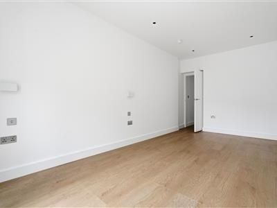 Brompton Road, SW3 - Photo 2