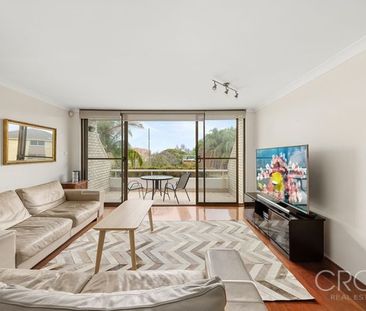 Generous Three Bedroom & Three Outdoor area Townhouse - Photo 6