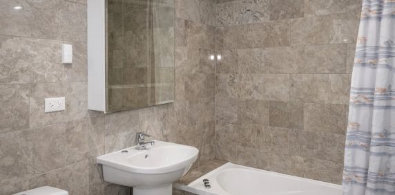 Ultra-Modern Tri-Level Townhouse - Photo 2