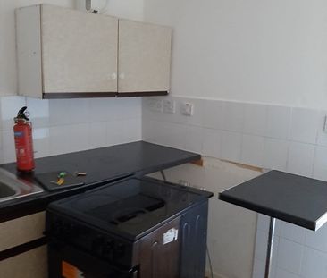 Studio Flat, Green Lane, B9 - Photo 4