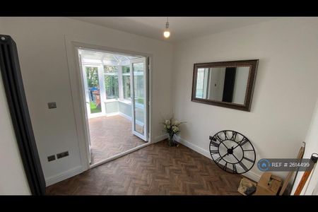 2 bedroom bungalow to rent - Photo 3