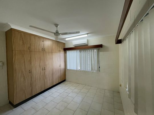 DUPLEX IN A CENTRAL LOCATION - Photo 1
