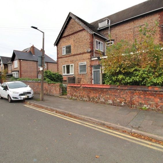 Wellington Road North, Stockport - Photo 1
